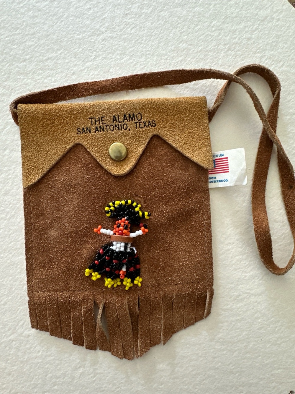 VINTAGE NATIVE AMERICAN SUEDE MINI BAG BEADED DOLL ALAMO